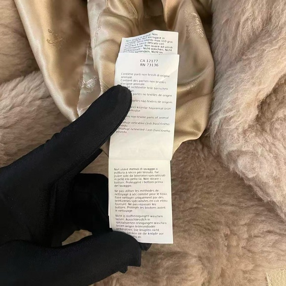 Authentic MaxMara Beige Teddy Jacket - Picture 6 of 7